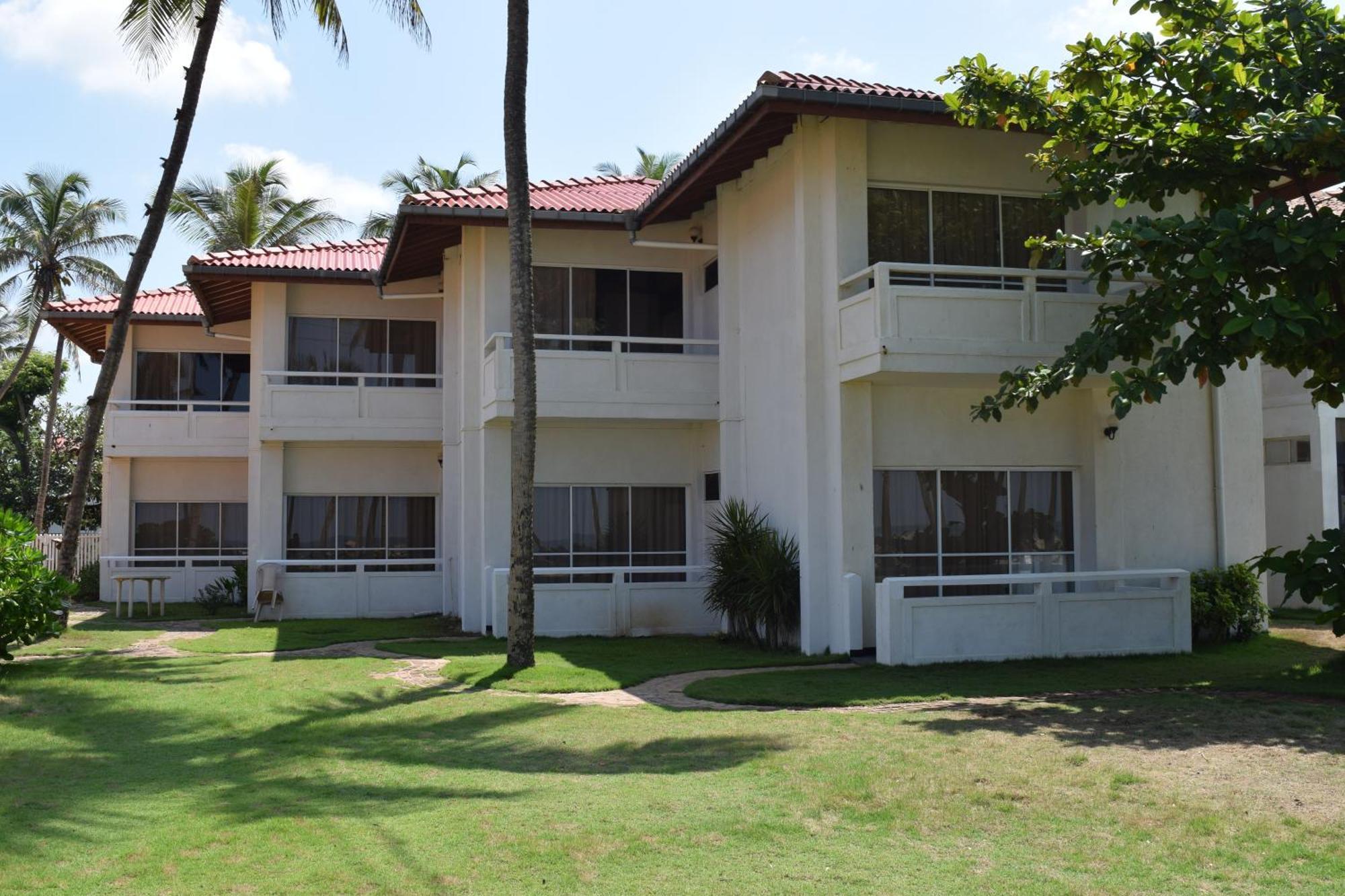 Sanmali Beach Hotel Marawila Exterior foto