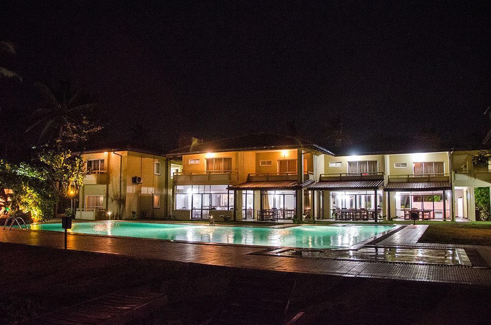Sanmali Beach Hotel Marawila Exterior foto